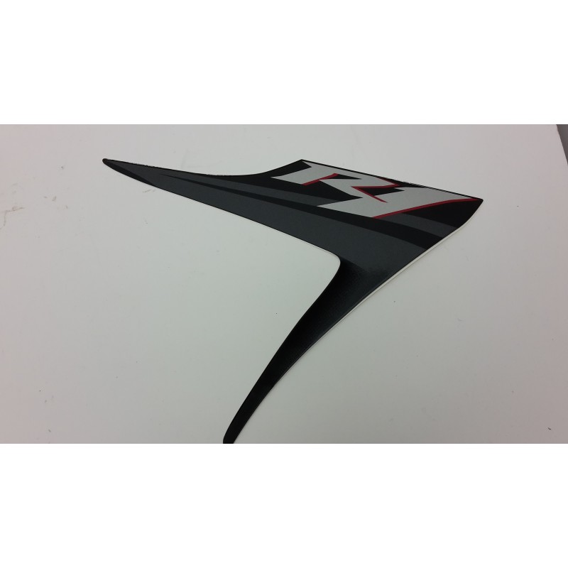 EMBLEMA CARENA DESTRA YZF-R1 100 PER IL NERO